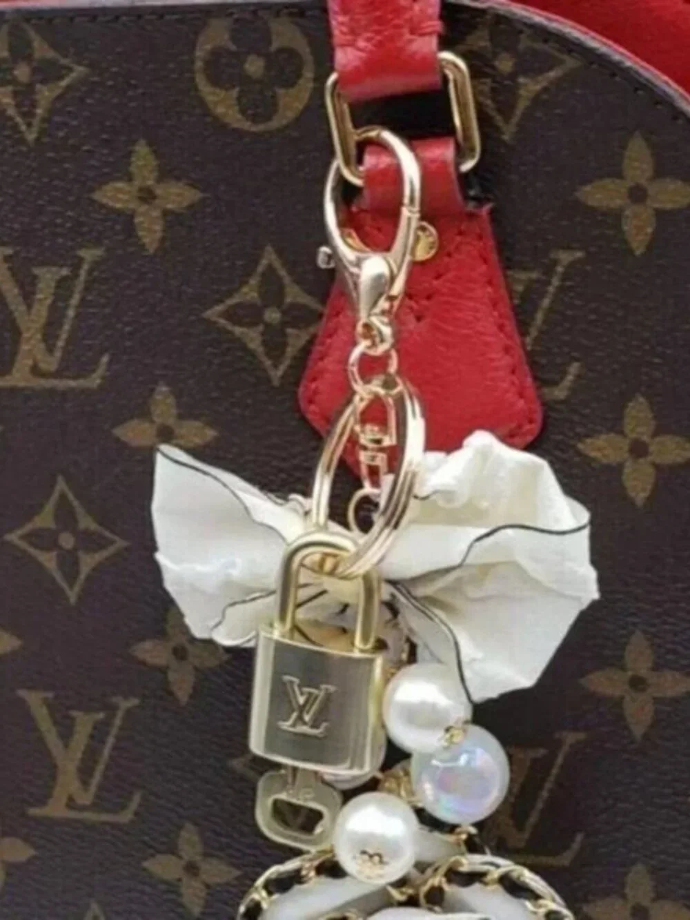 Louis Vuitton Gold Lock 🔒 Authentic LV Key + Unbranded Flower Baag Charm
